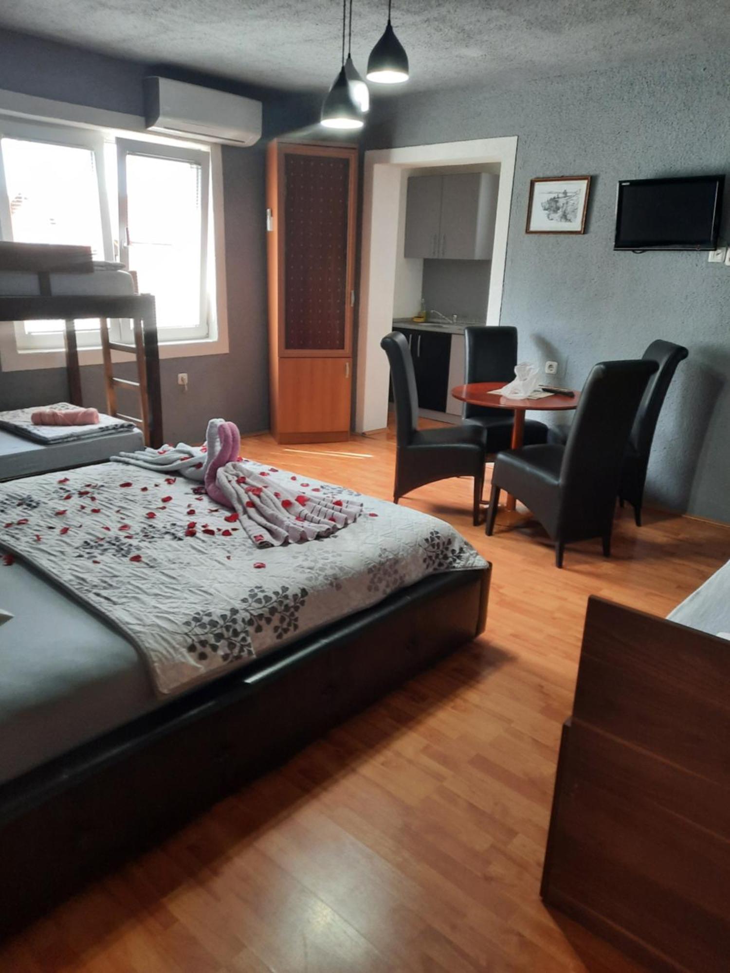 Apartment Jonoski Ochrid Pokoj fotografie